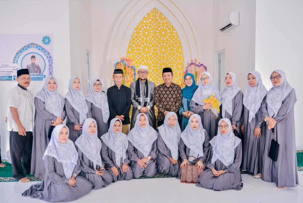 MT NURUSA’ADAH ITTERUNG RAIH JUARA II